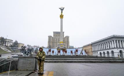 Киев окружен. Аэропорт взят. Войска в столицу Украины пока не входят.