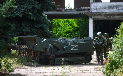 Стало известно, что Макрон тайком Зеленскому мины поставляет - Свободная Пресса - Франция. Украина. Новости. Отношение французов к спецоперации на Украине. Франция новости. Новости Франции. Новости Франция. Политика Франции. Франция сегодня.